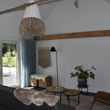 Cosy Cott, Verborgen Logeerplek In Het Landelijke Poeke. * Aalter