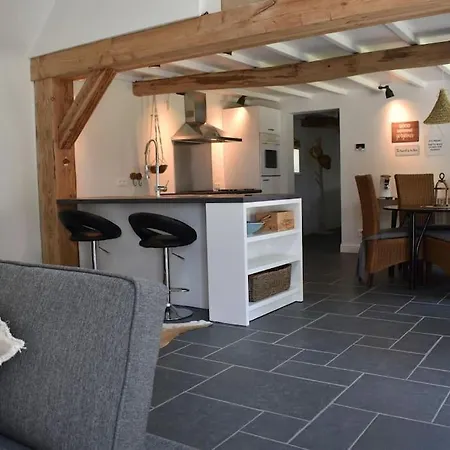 Cosy Cott, Verborgen Logeerplek In Het Landelijke Poeke. Casa de Férias